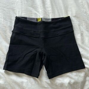 LULULEMON BIKER SHORTS